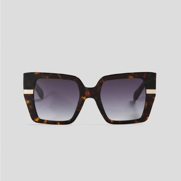 Quay Australia Tortoise Shell Sunglasses with Gold Accents - Picture 1 of 6